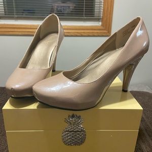 Women’s dress shoes